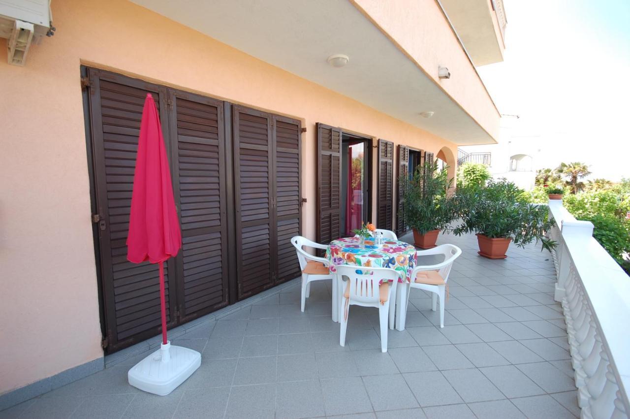 Apartments Andrea By El-Pi Tours Njivice Exterior photo